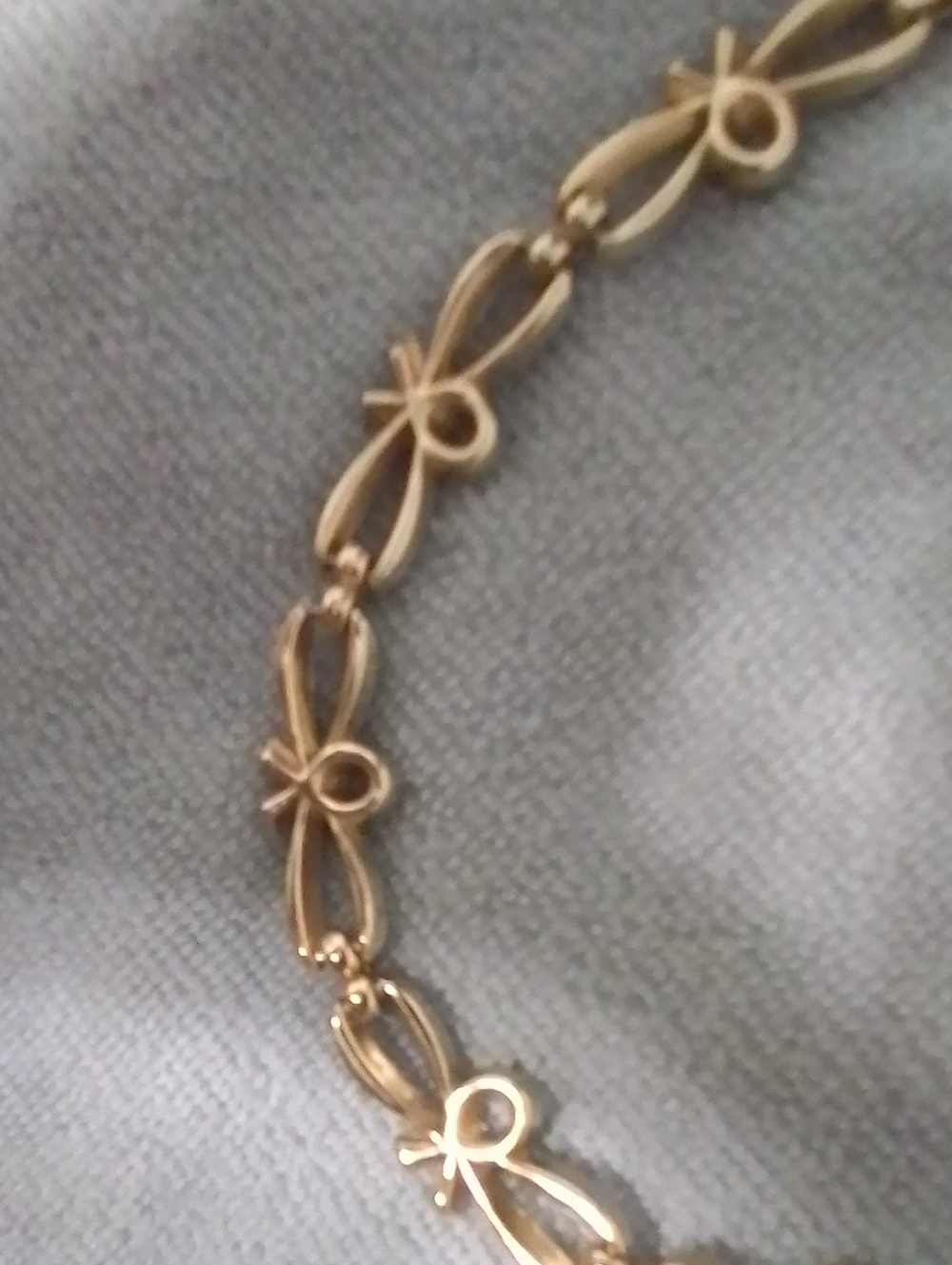 Vintage Monet Gold Tone Delicate Bows Links Choker. Statement Piece - Picture 3 of 6